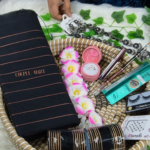 ব্ল্যাক স্ট্রাইপ ক্লাসিক শাড়ির কম্বো সেট - Image 2