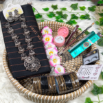 ব্ল্যাক স্ট্রাইপ ক্লাসিক শাড়ির কম্বো সেট - Image 4